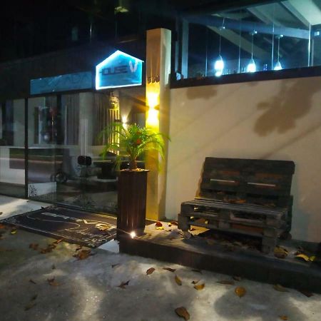 Pousada Bravo House Balneario Camboriu Bagian luar foto